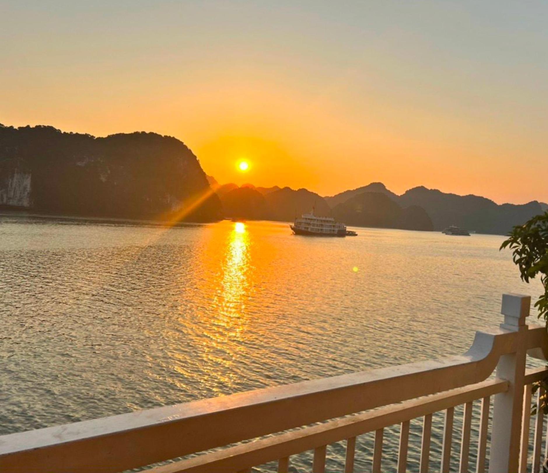 Hotel Lotus Elegance Cruise Ha Long Zewnętrze zdjęcie